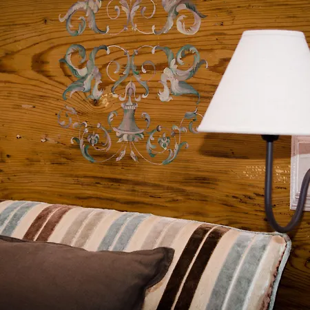 Dimora Dell'erbe فندق مبيت وإفطار 4*